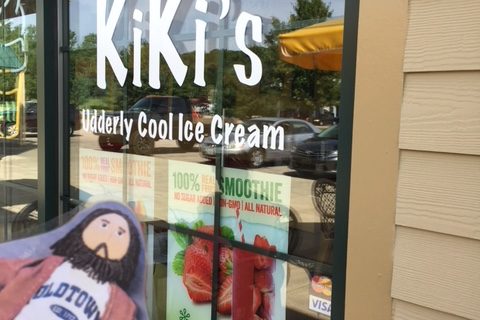 Flat Jesus at Kiki's for Ice Cream